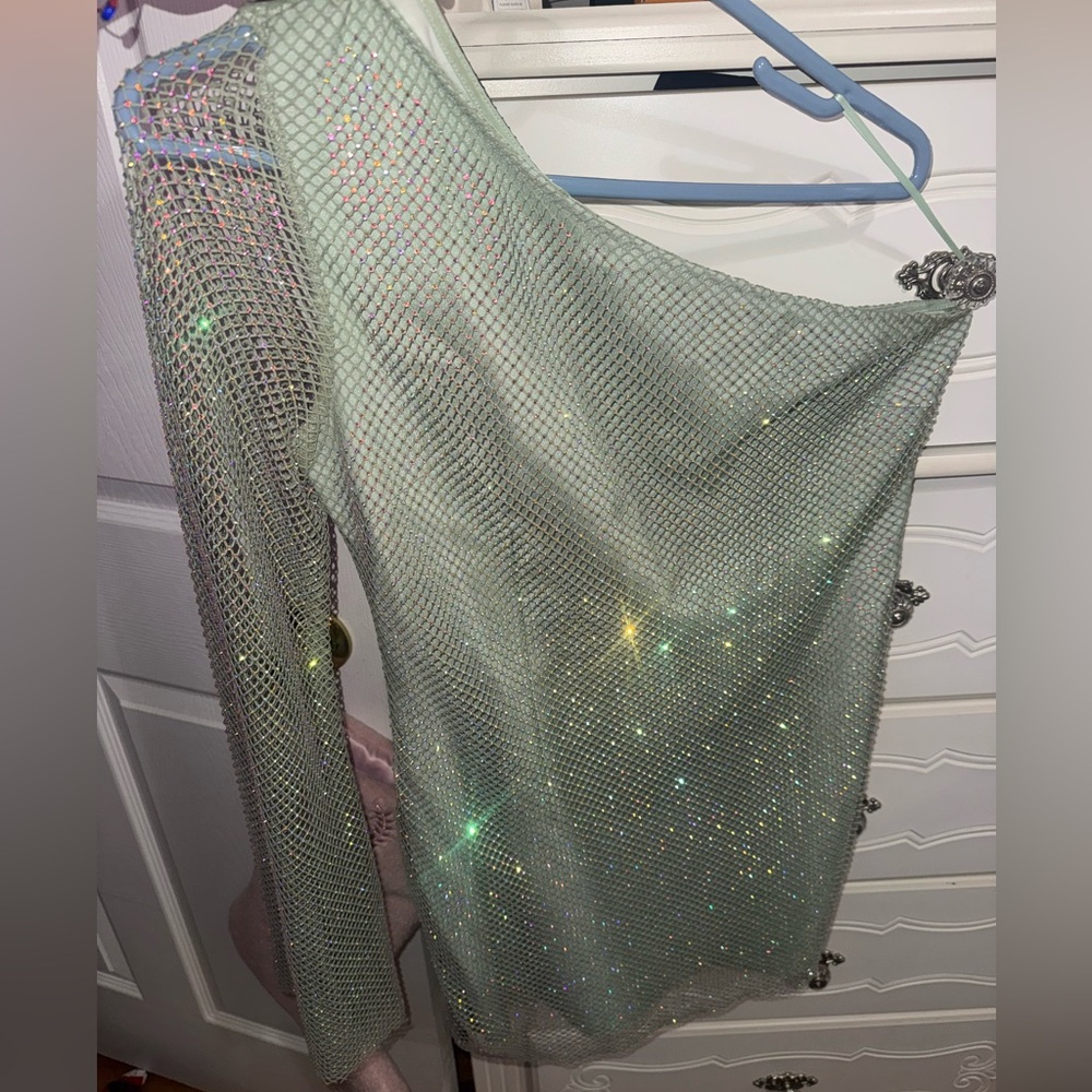 One shoulder green, Crystal dress
